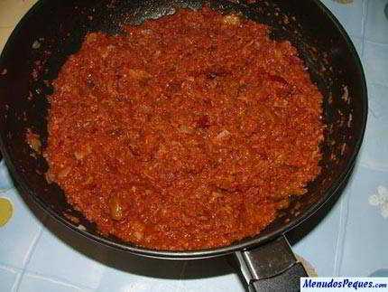 fritura de carne molida con salsa barbacoa