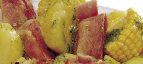 Costillas con Papas y Pi&ntilde;as. Ricas recetas t&iacute;picas de canarias