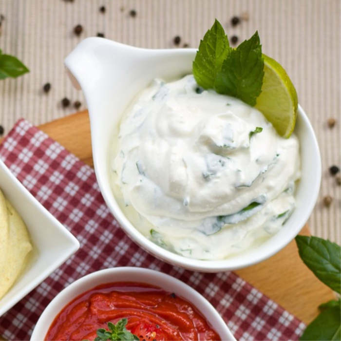 Salsas de yogur: El complemento perfecto para ensaladas saludables y deliciosas
