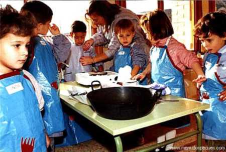 taller de cocina para elaborar ricas recetas con los ni&ntilde;os
