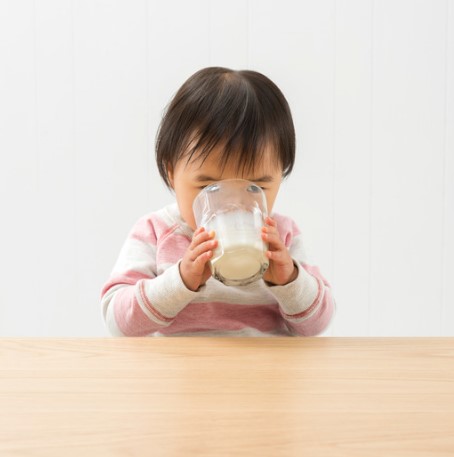 ¿Qué leche para un bebé intolerante a la lactosa? Intolerancia a la lactosa en bebés y niños