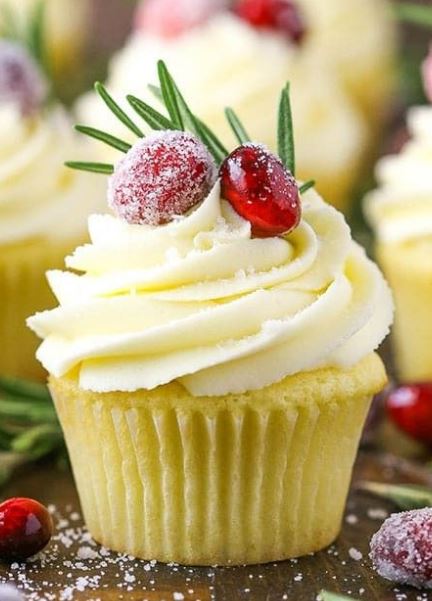 Cupcakes de chocolate blanco y arándanos