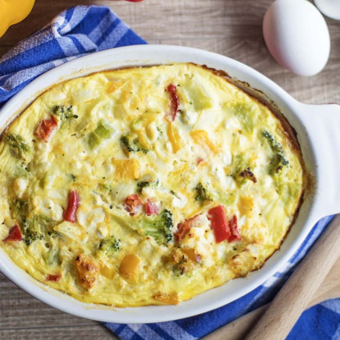 cómo hacer Quiche de brócoli, queso cheddar y tomate