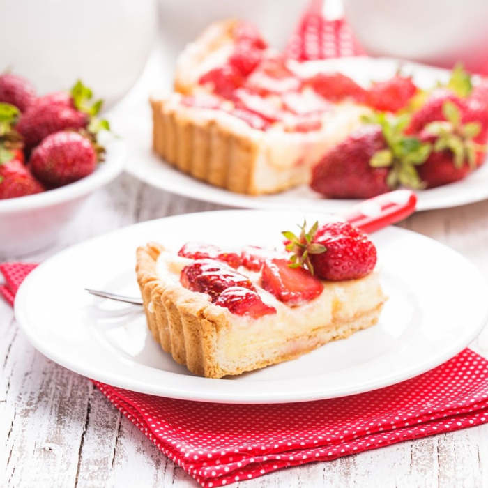 Receta para hacer Tarta de fresas con crema pastelera