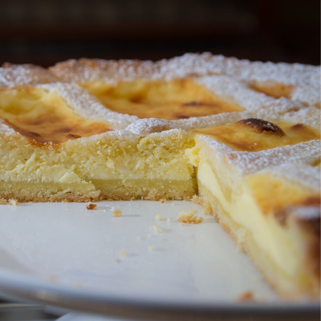 Pastel de ricotta con naranja y chocolate blanco