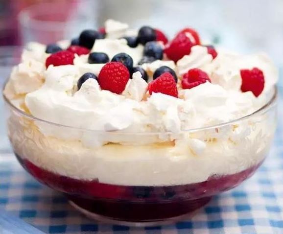 Trifle de frutos rojos