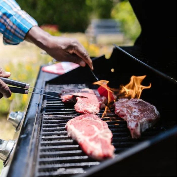 barbacoa, asar carne a la parrilla, asado perfecto, consejos para asar carne, carne jugosa, carne tierna, técnicas de asado