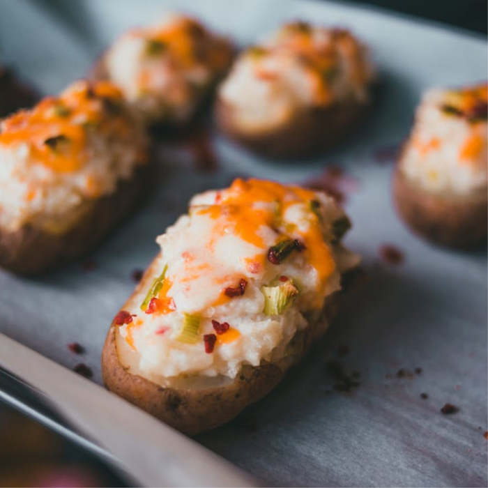 Cocina con los niños: patatas rellenas de jamón y queso