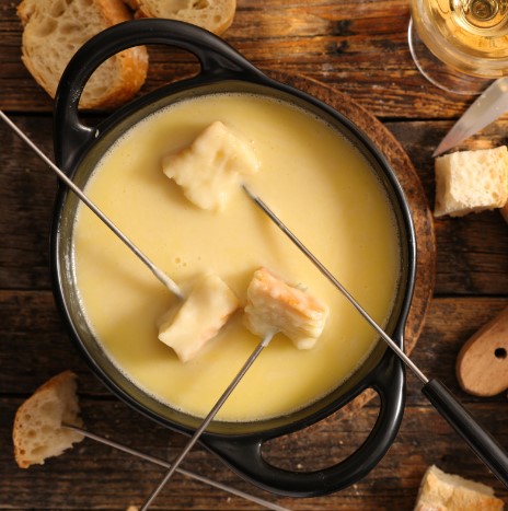 ¿Puede una mujer embarazada comer Fondue y raclette?