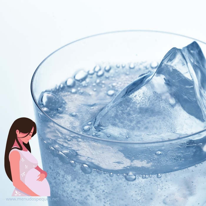 ¿Puede una mujer embarazada tomar agua con gas? embarazo