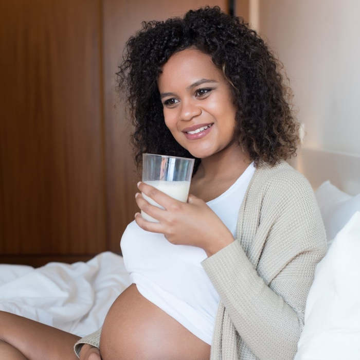 ¿Qué bebidas evitar durante el embarazo? café, leche, zumos, refrescos, té
