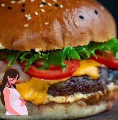 ¿Puede una mujer embarazada comer hamburguesas? embarazo
