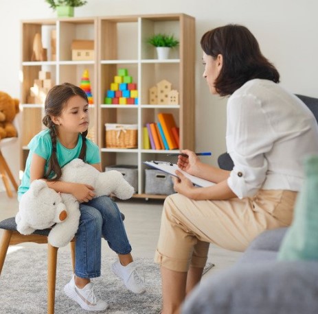 ¿Cómo saber si mi hijo necesita ir al psicólogo?