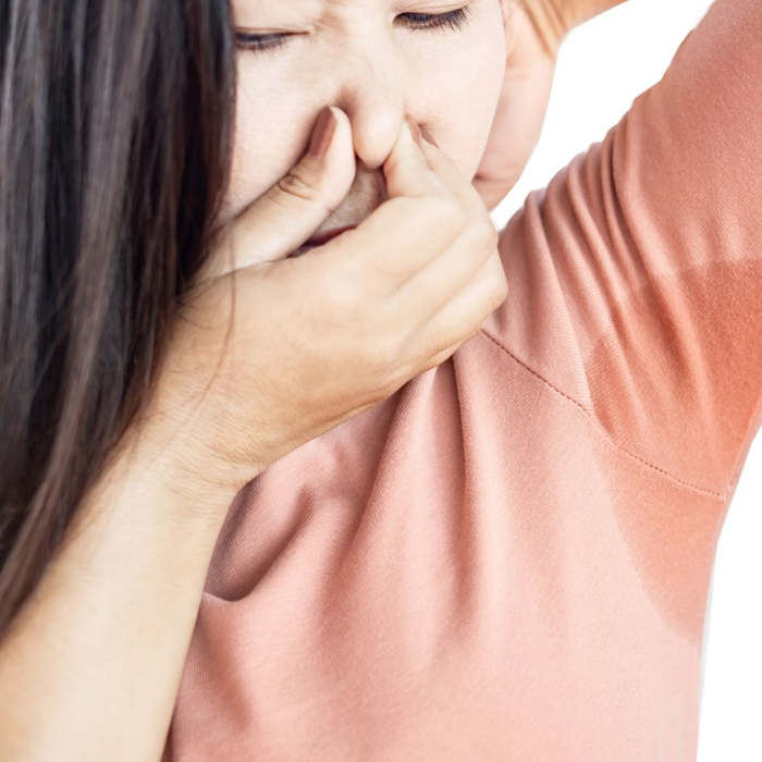 ¿Es normal tener mal olor durante el embarazo? oler mal