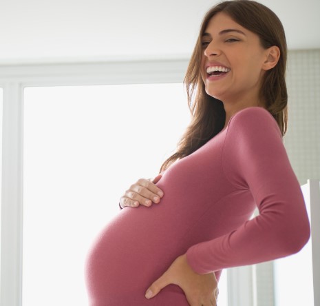 cómo evitar dolores y molestias en el embarazo mejorando la posición