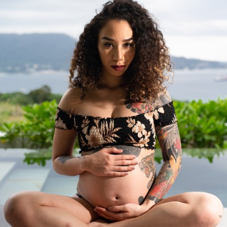 Tatuajes y piercings durante el embarazo, embarazada