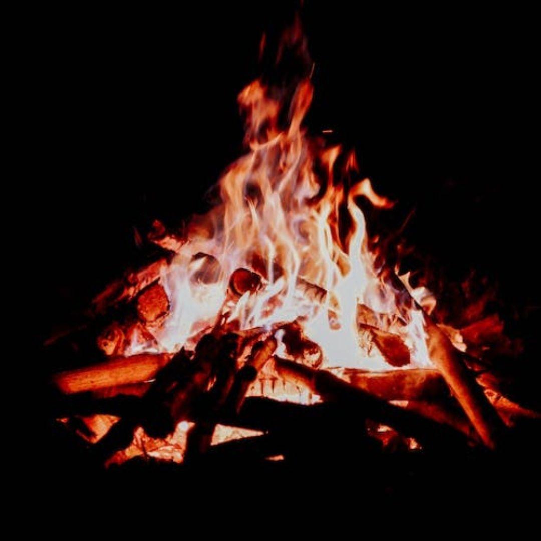 La noche de San Juan en la literatura y el cine hoguera, pelÃculas, libros, documentales, obras de teatro noche de san juan