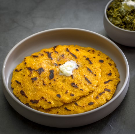 Makki ki Roti o Pan indio plano de maíz, recetas indias