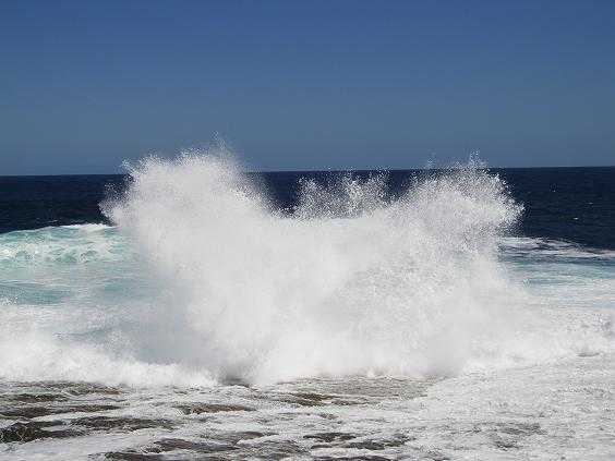 olas en la playa