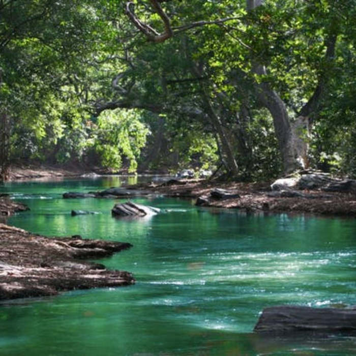 valle con lago, cuento sobre el agua, dia del agua,