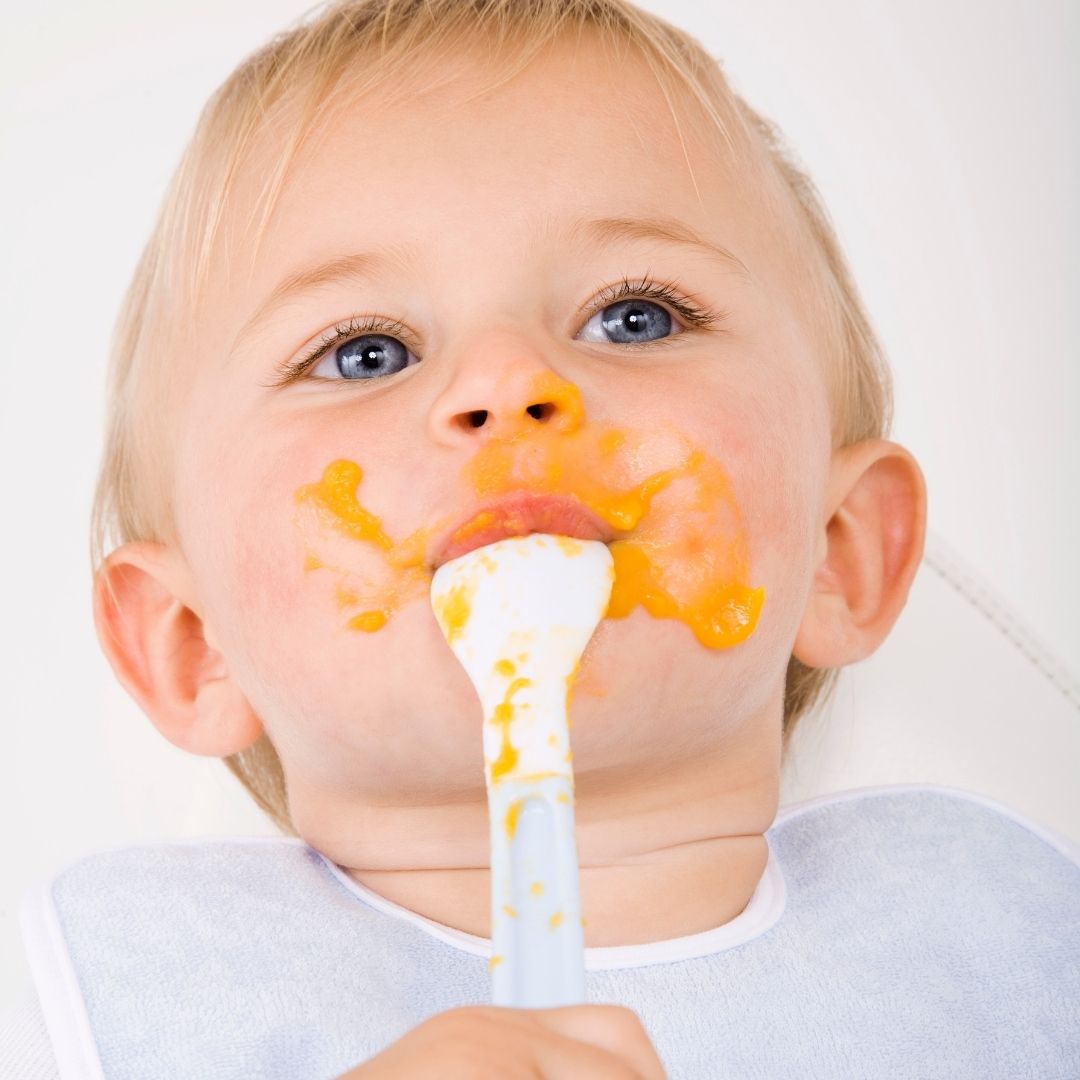 ¿Cuándo y con qué empezar con la comida complementaria?