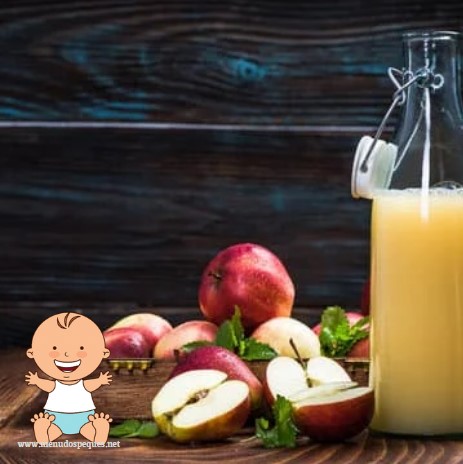 ¿Cuándo puede tomar zumo de manzana el bebé? ¿Es el zumo de manzana seguro para los bebés?