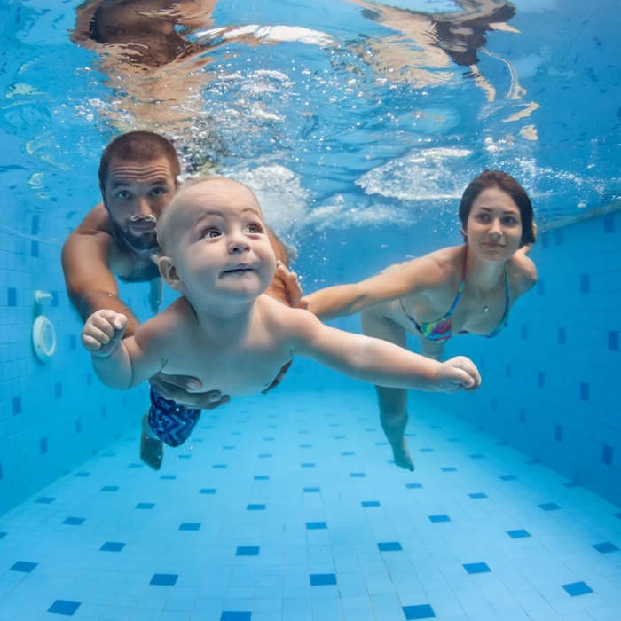 evitar ahogamientos bebés, piscinas, playa, bañeras, niños