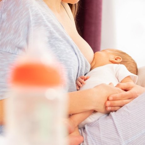 ¿Cómo combinar la lactancia materna con el biberón? lactancia mixta