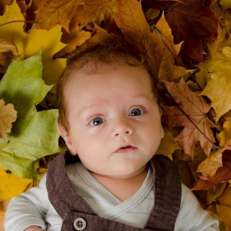 Preparar al bebé para el otoño. ¿Cómo vestir al bebé en otoño?