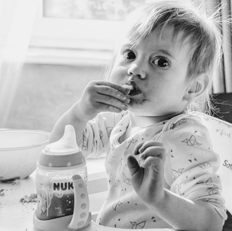 Reflejo de extrusión: ¿Qué es y cuánto dura? baby-led weaning