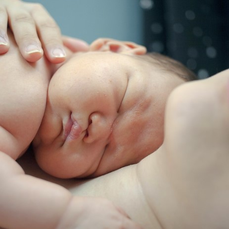 ¿Por qué los recién nacidos necesitan una inyección de vitamina K?